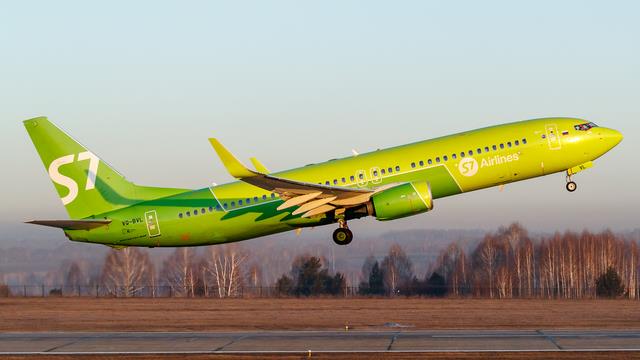 VQ-BVL:Boeing 737-800:S7 Airlines